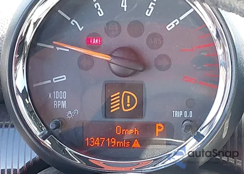 2011 Mini Cooper S Clubman z USA, uszkodzony, nr VIN WMWZG3C57BTY37161